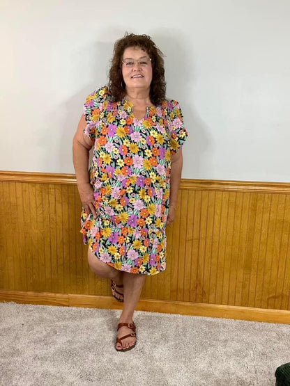 V-neck Floral Dress (Plus)